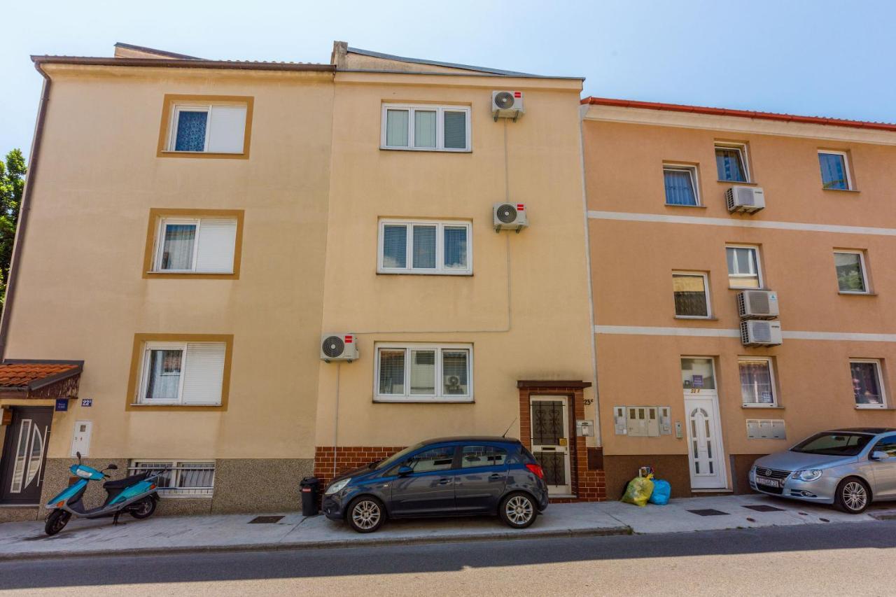 Apartments And Room Art Цриквениця Екстер'єр фото