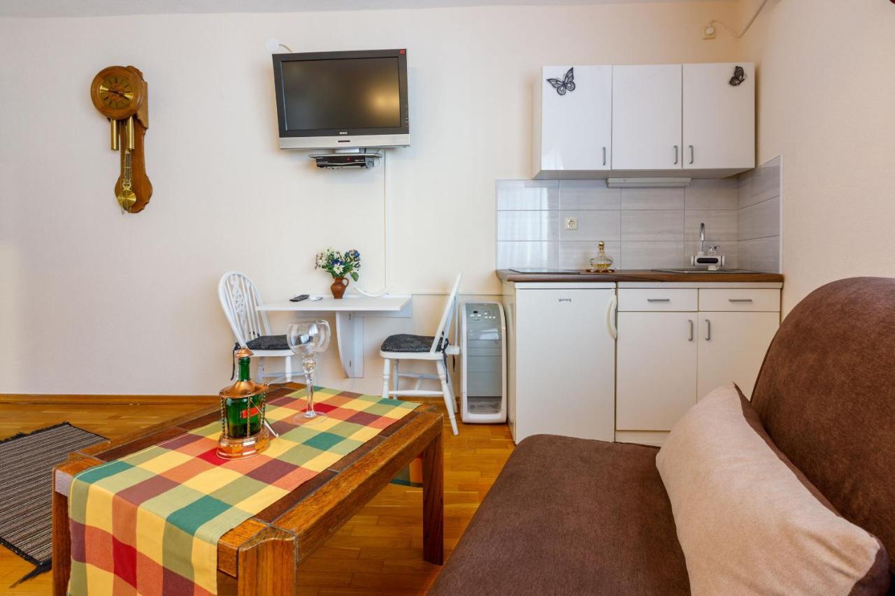 Apartments And Room Art Цриквениця Екстер'єр фото